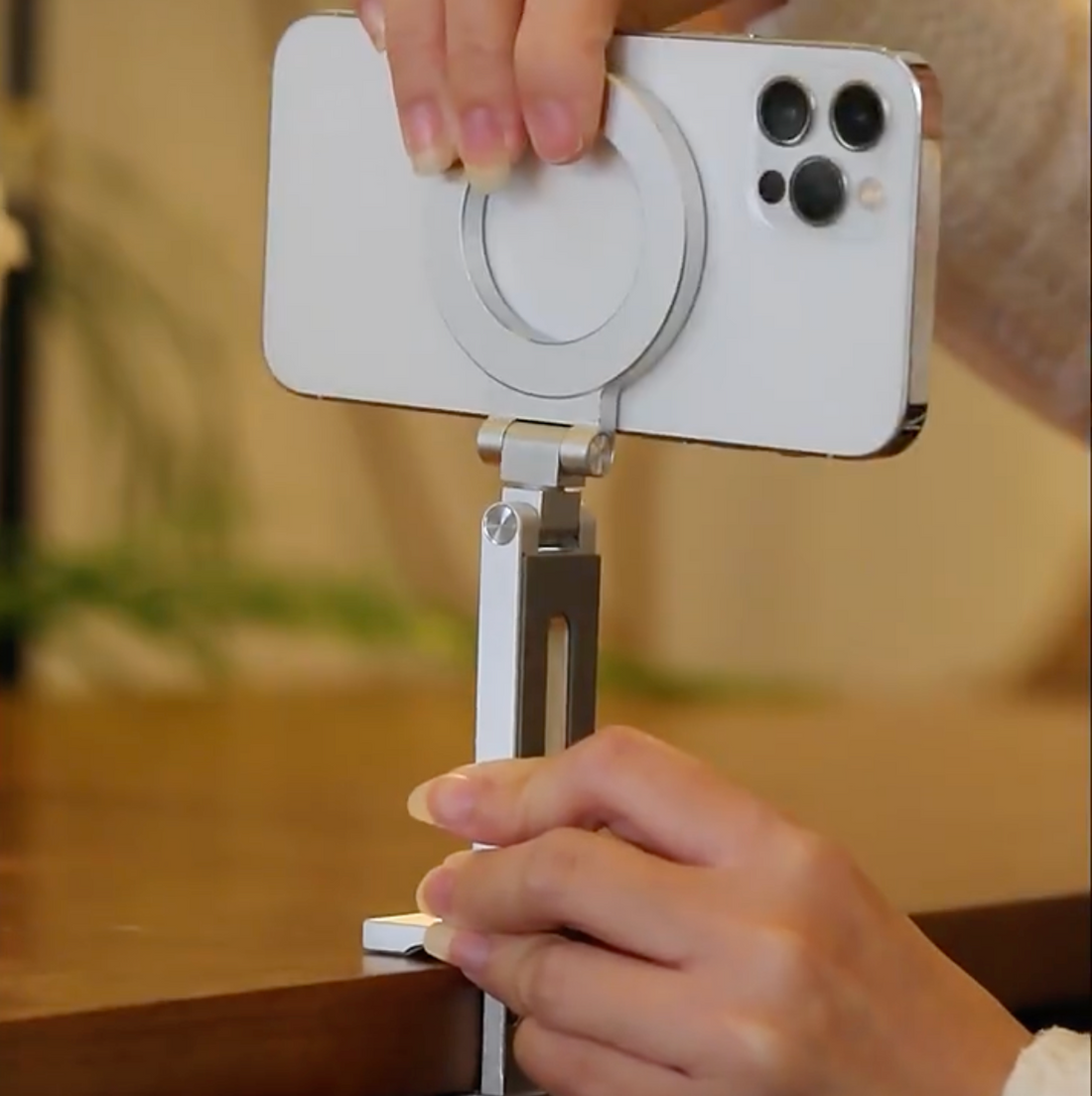 Magnetic phone holder by what a shop